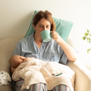 發奶茶怎麼挑？追奶喝媽媽茶有效嗎？發奶飲品、媽媽茶喝法總整理！